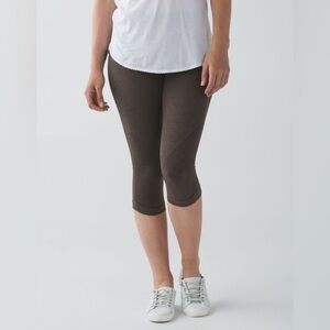Lululemon In The Flow Crop II in Heathered Bark Chocolate